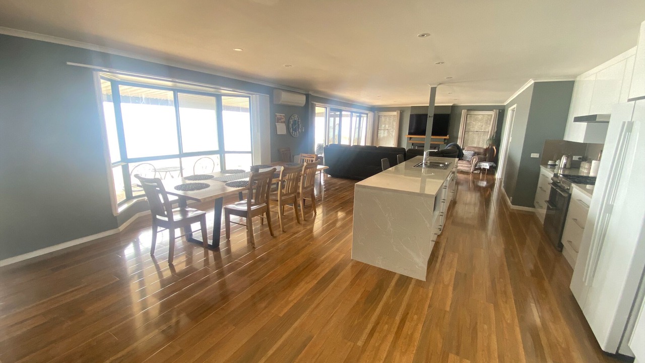 Photo of Others in Para Wurlie