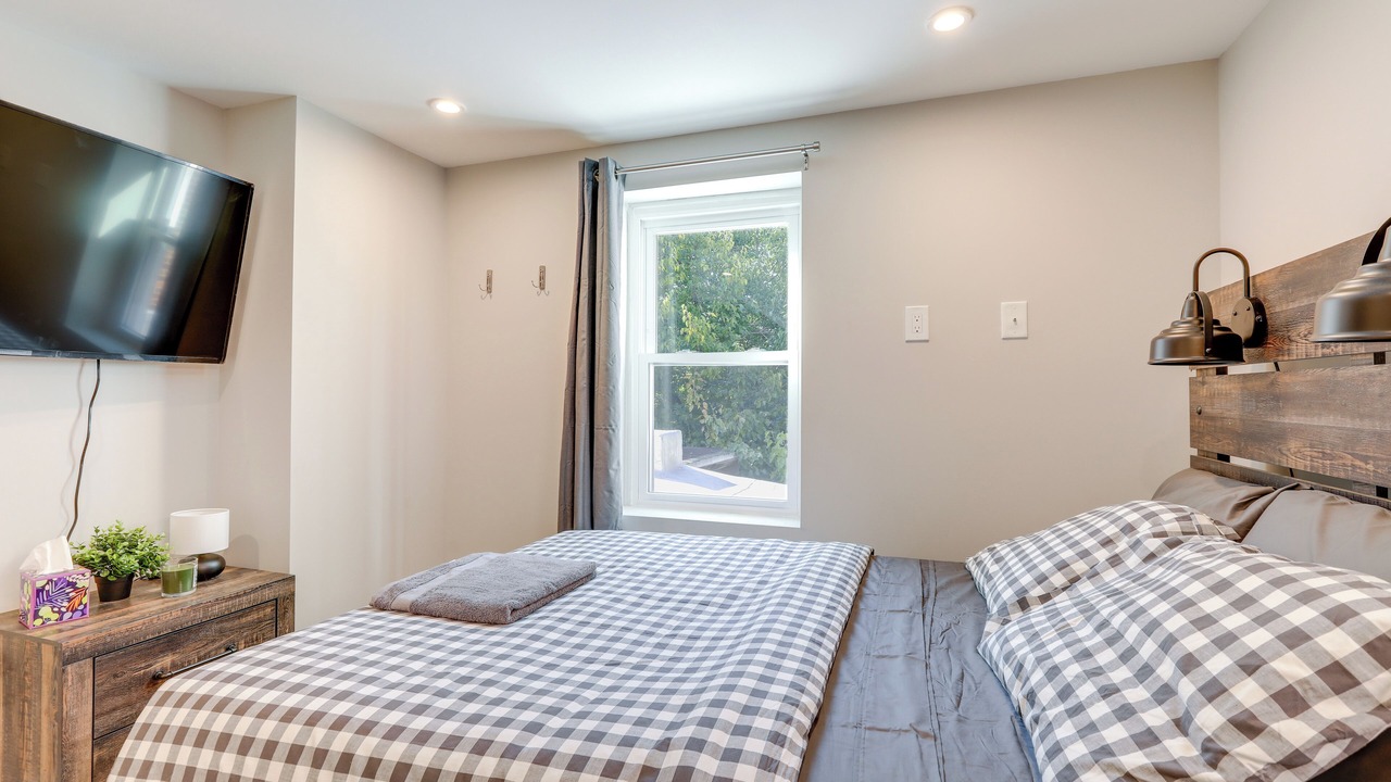 Photo of Bedroom in Fairmount
