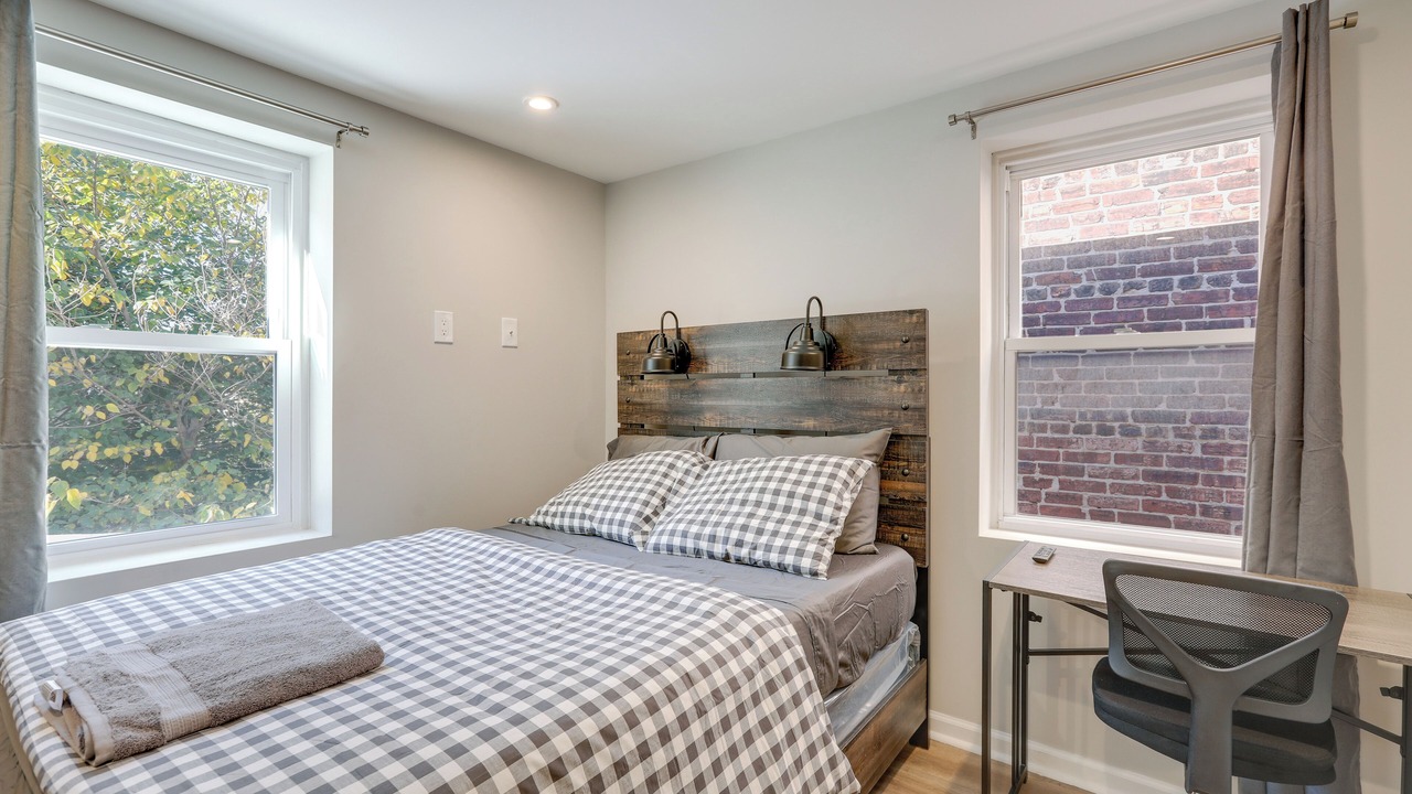 Photo of Bedroom in Fairmount