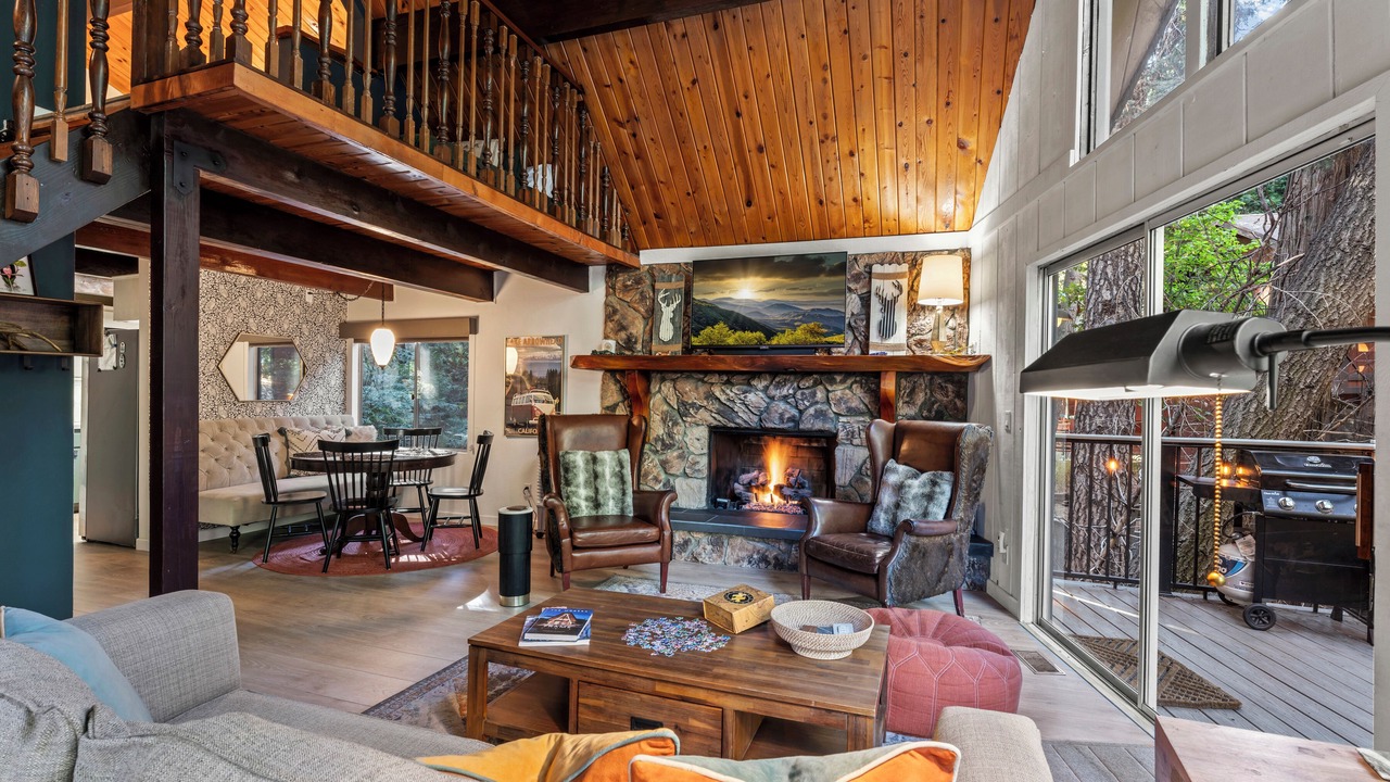 Photo of Livingroom in Arrowhead Villas