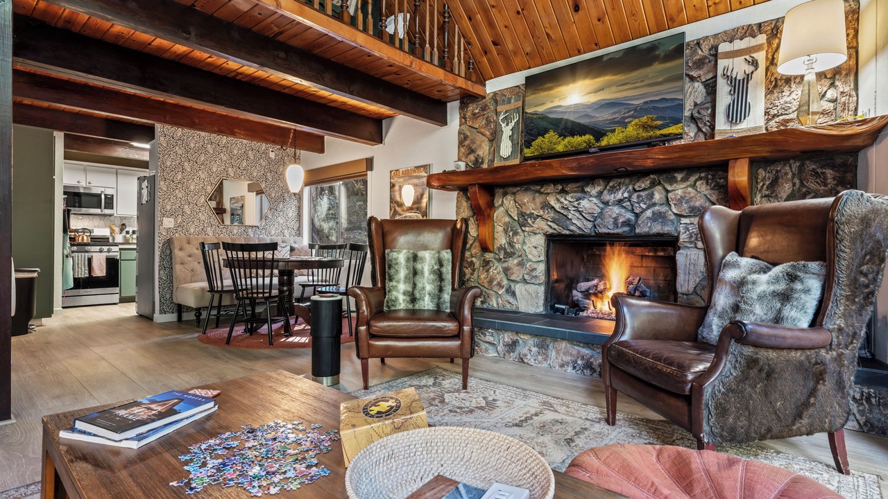 Photo of Livingroom in Arrowhead Villas