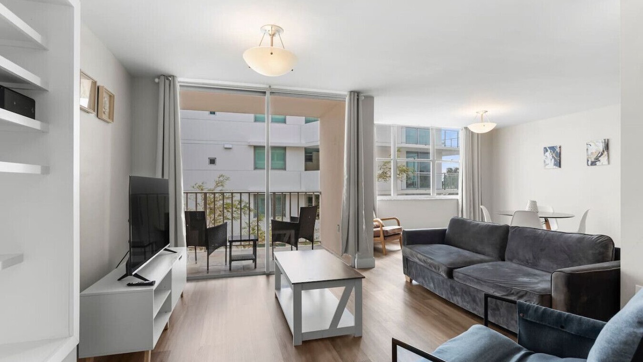 Photo of Livingroom in Bay Harbor Islands
