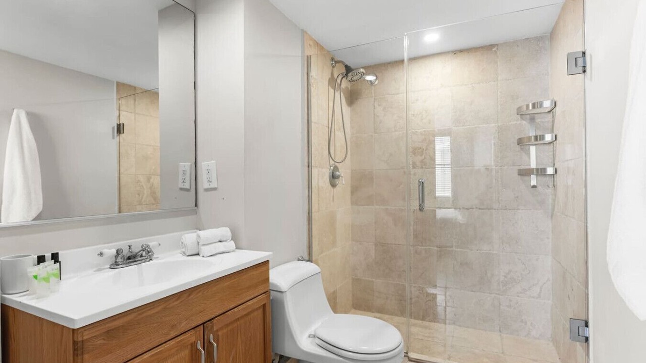 Photo of Bathroom in Bay Harbor Islands