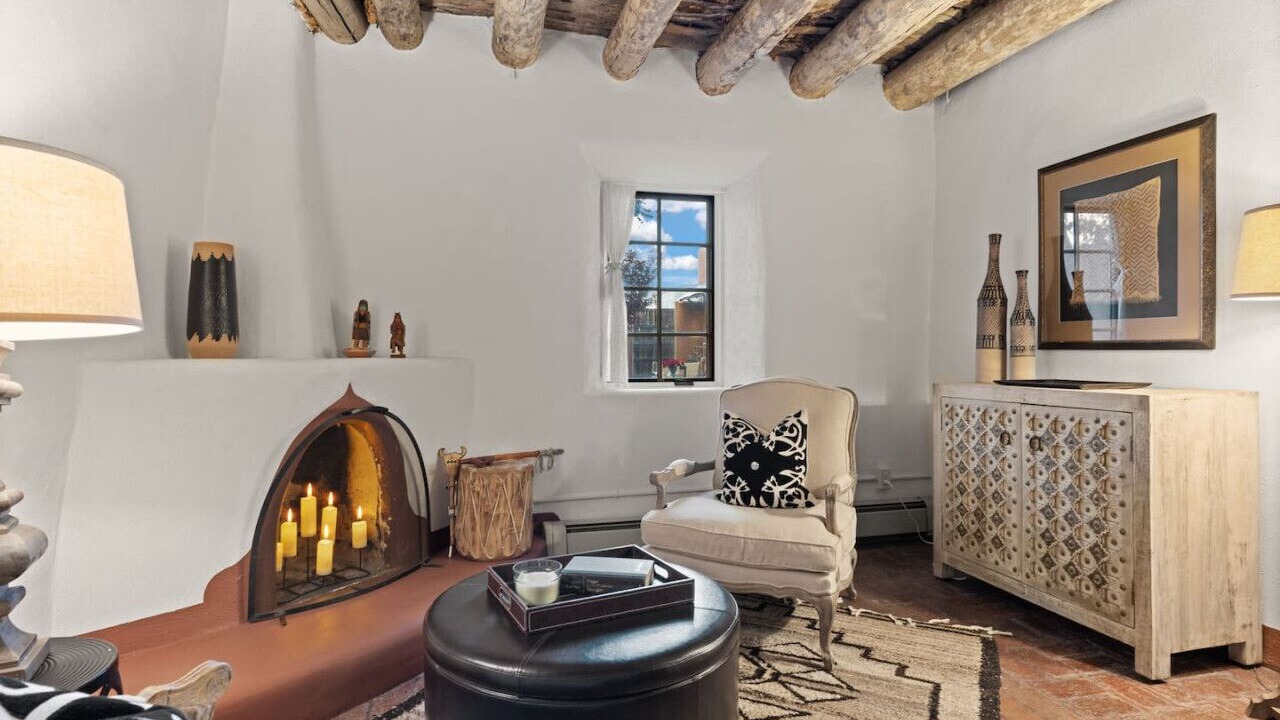 Photo of Livingroom in Downtown Santa Fe