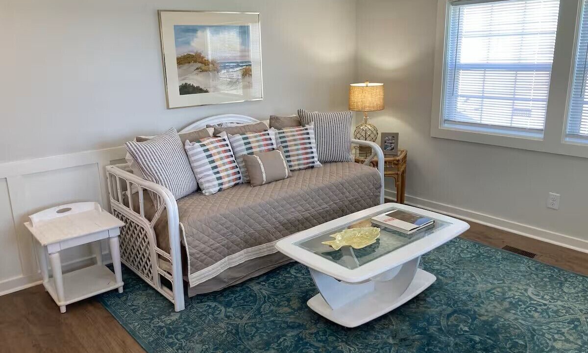 Photo of Livingroom in Swansboro
