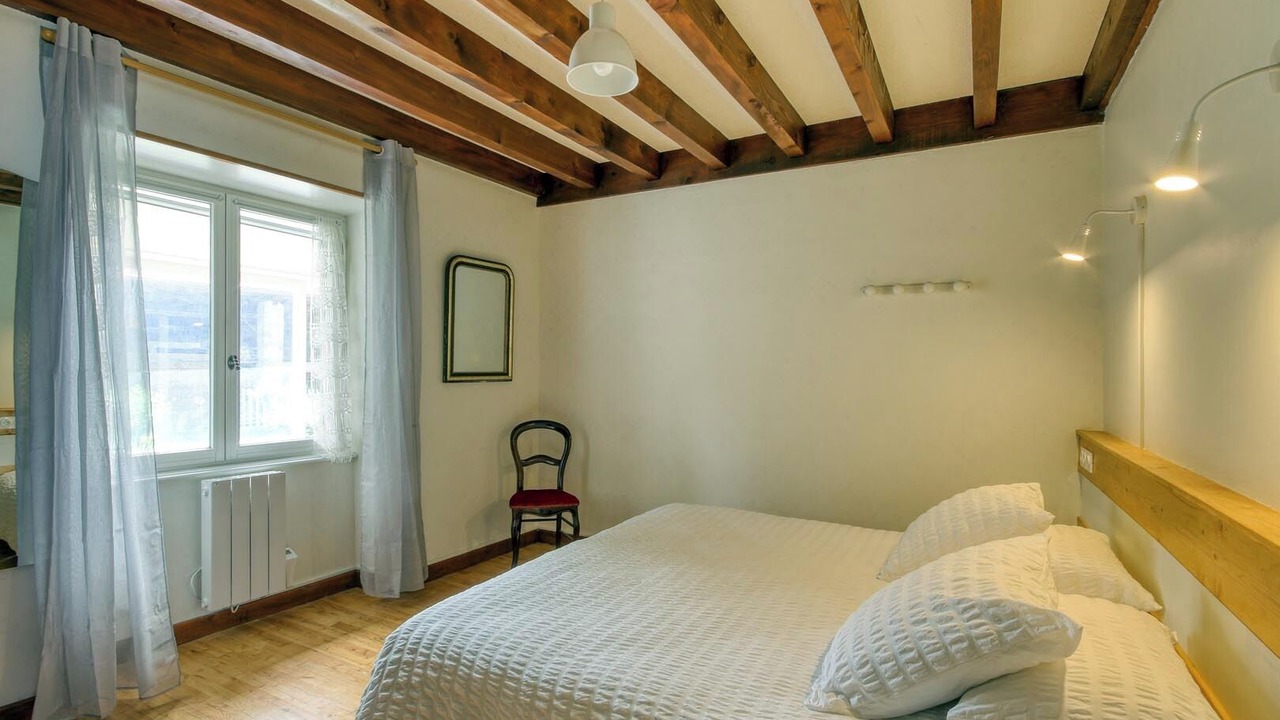 Photo of Bedroom in Villeneuve-dʼAllier
