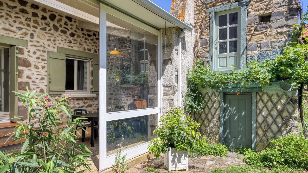 Photo of Outdoor in Villeneuve-dʼAllier