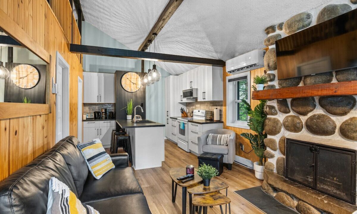 Photo of Livingroom in Sainte-Lucie-des-Laurentides
