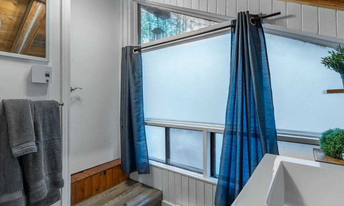 Photo of Bathroom in Sainte-Lucie-des-Laurentides