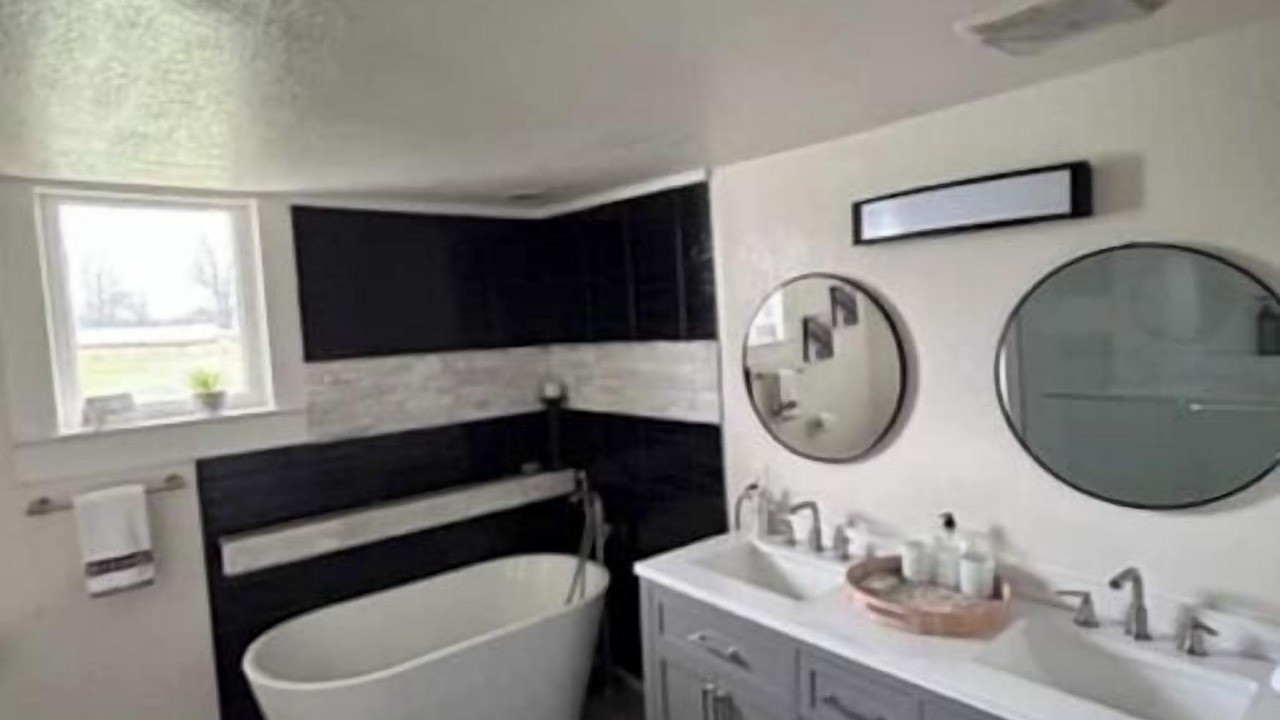 Photo of Bathroom in Mena