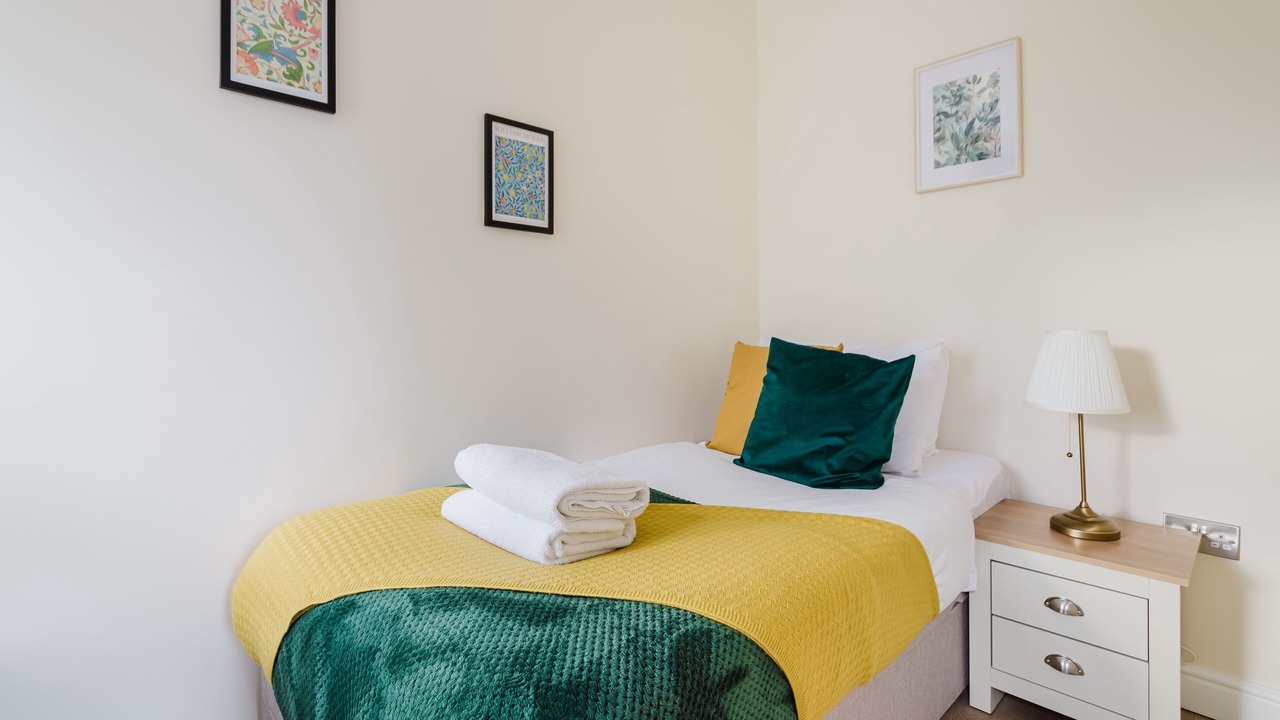 Photo of Bedroom in Plaistow