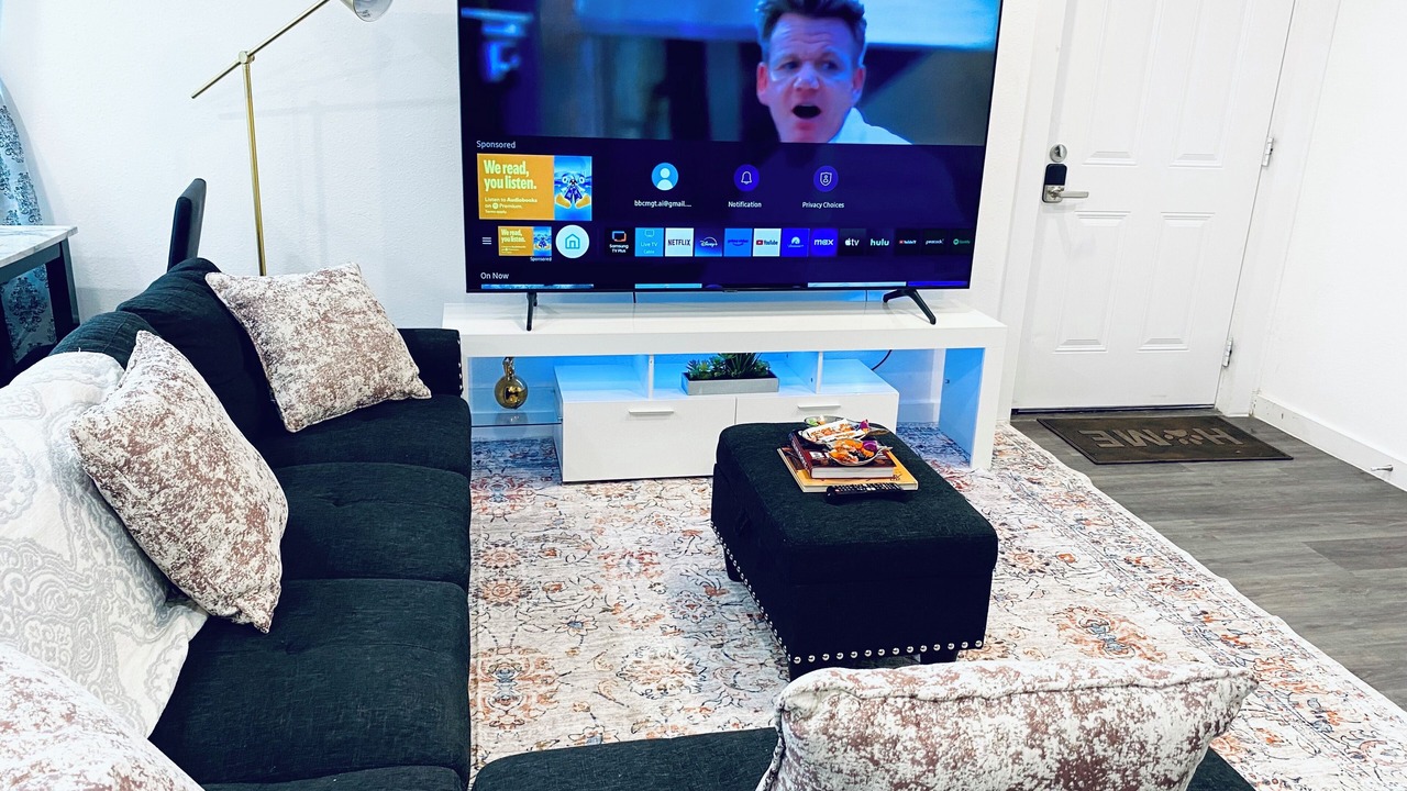 Photo of Livingroom in Northside