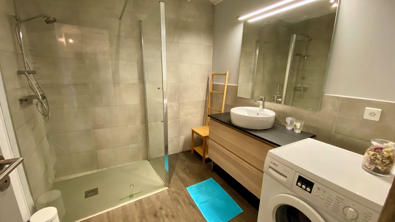 Photo of Bathroom in Valvigneres