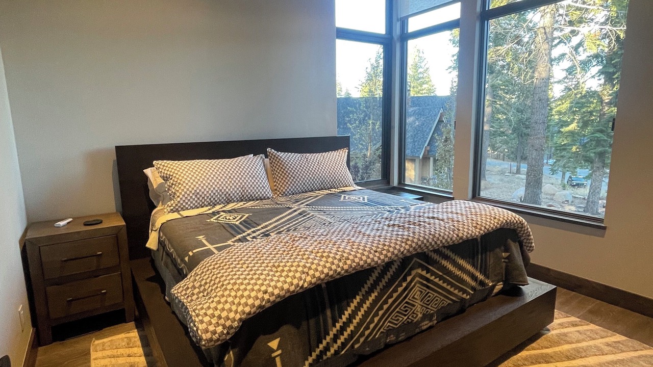 Photo of Bedroom in Ponderosa Palisades