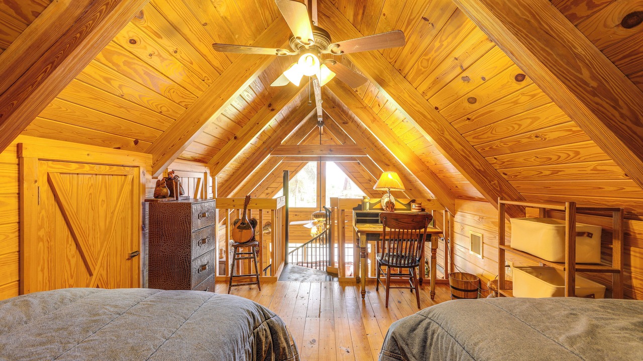 Photo of Bedroom in Okeechobee