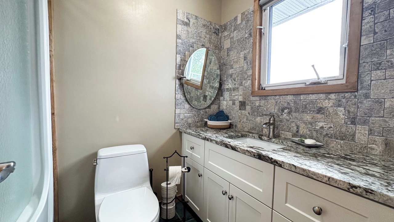 Photo of Bathroom in Falcon Lake