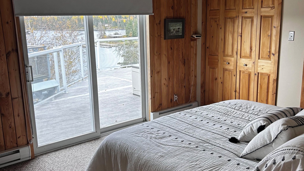 Photo of Bedroom in Falcon Lake