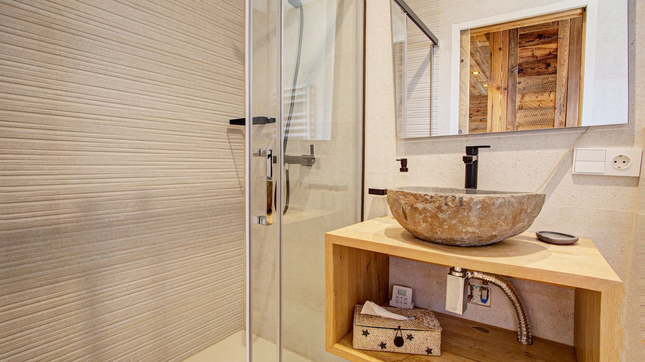 Photo of Bathroom in Font-Romeu-Odeillo-Via