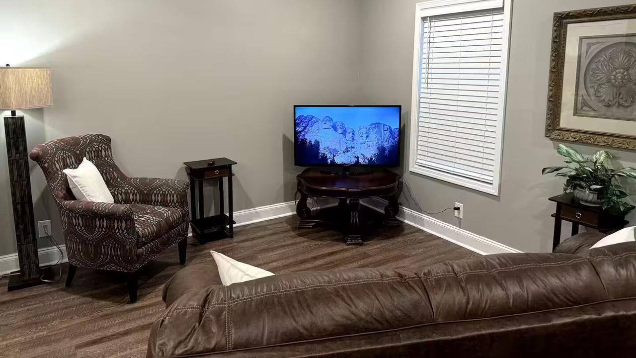 Photo of Livingroom in Clarksville