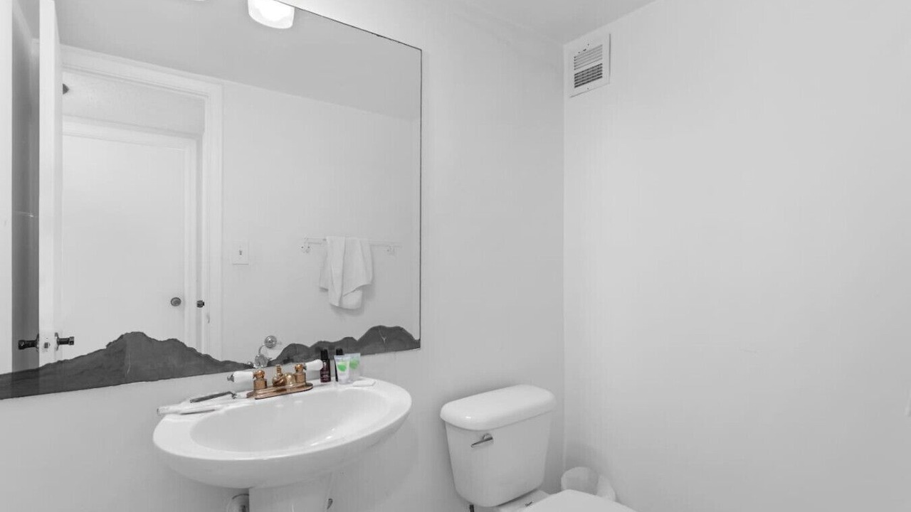 Photo of Bathroom in Bay Harbor Islands
