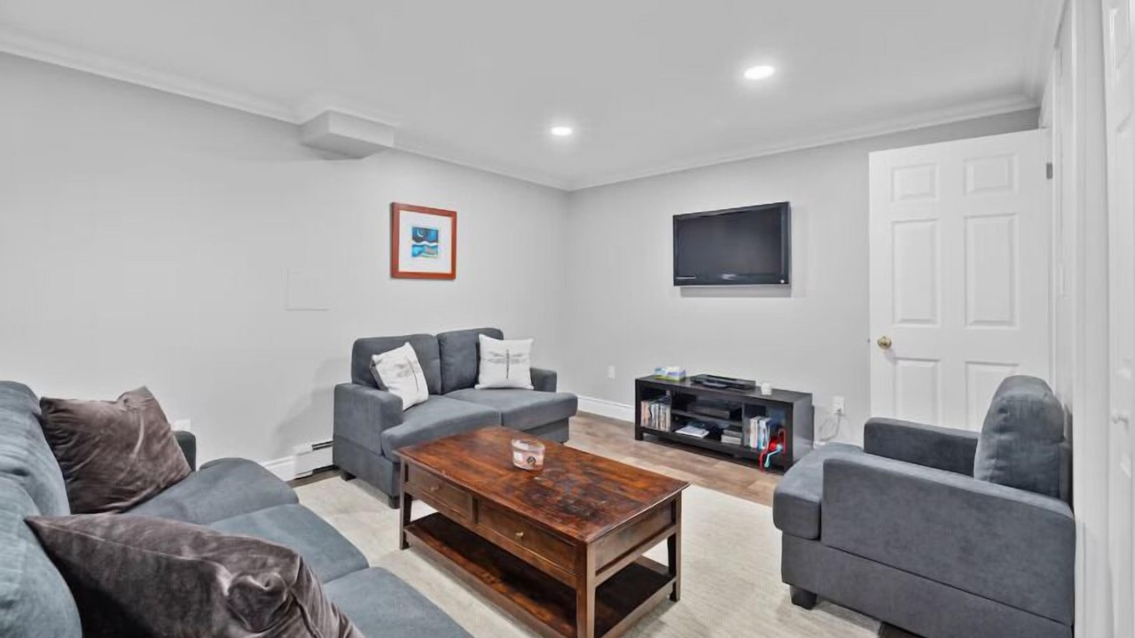 Photo of Livingroom in Bayview