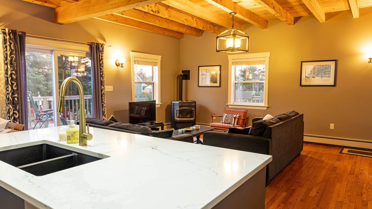 Photo of Livingroom in Bayview