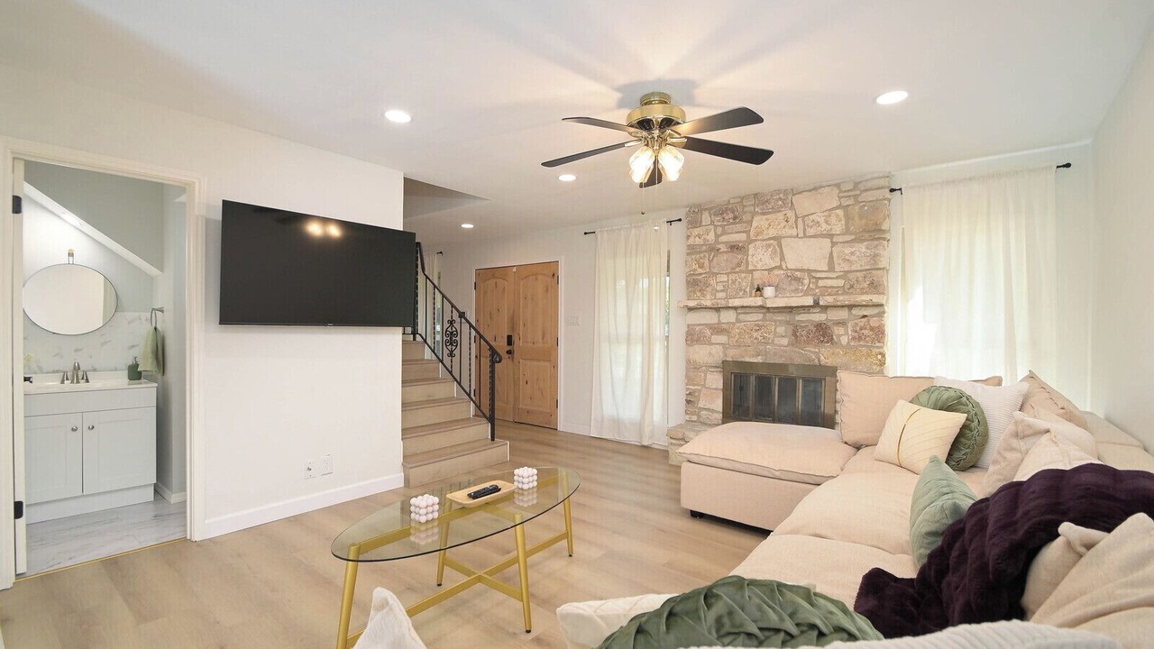 Photo of Livingroom in North San Antonio - SAT