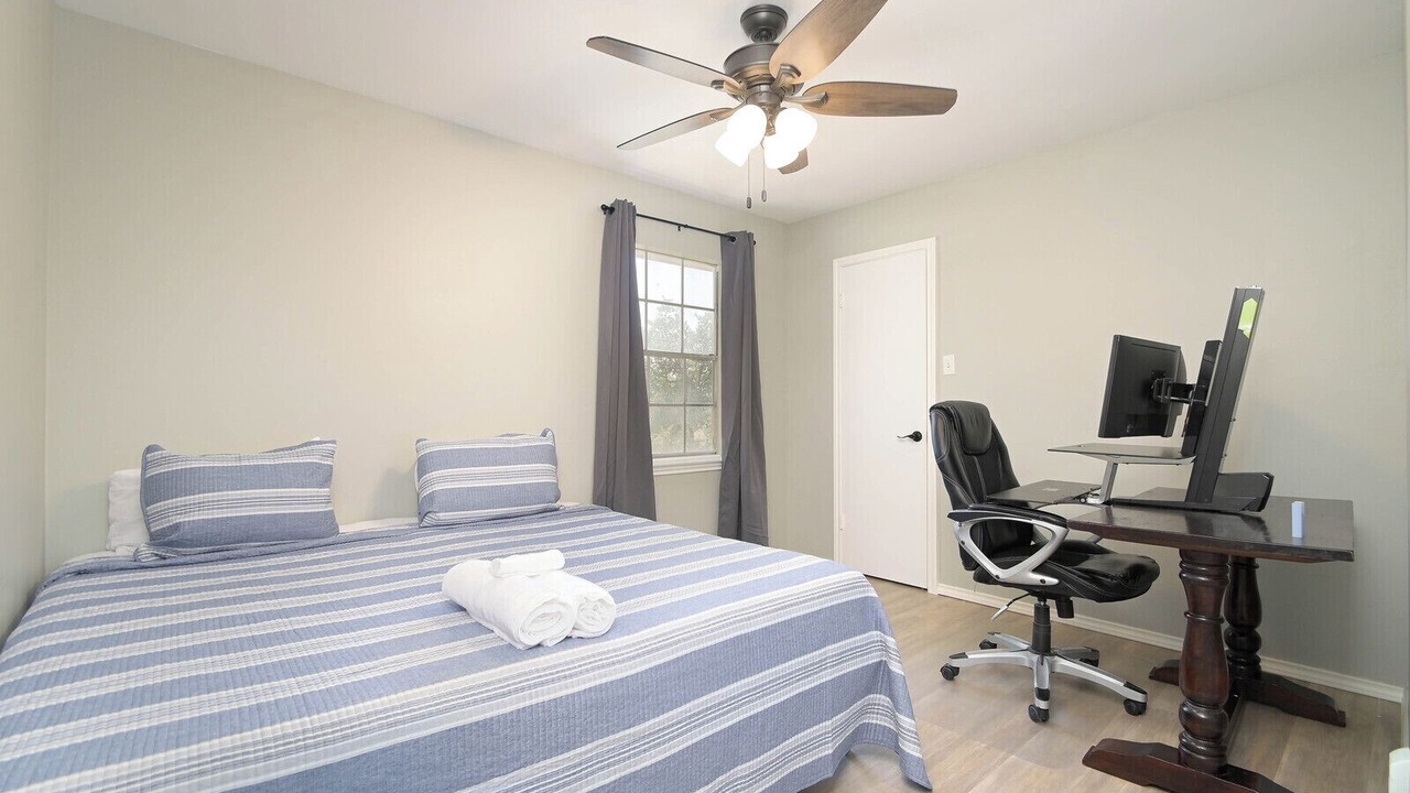 Photo of Bedroom in North San Antonio - SAT