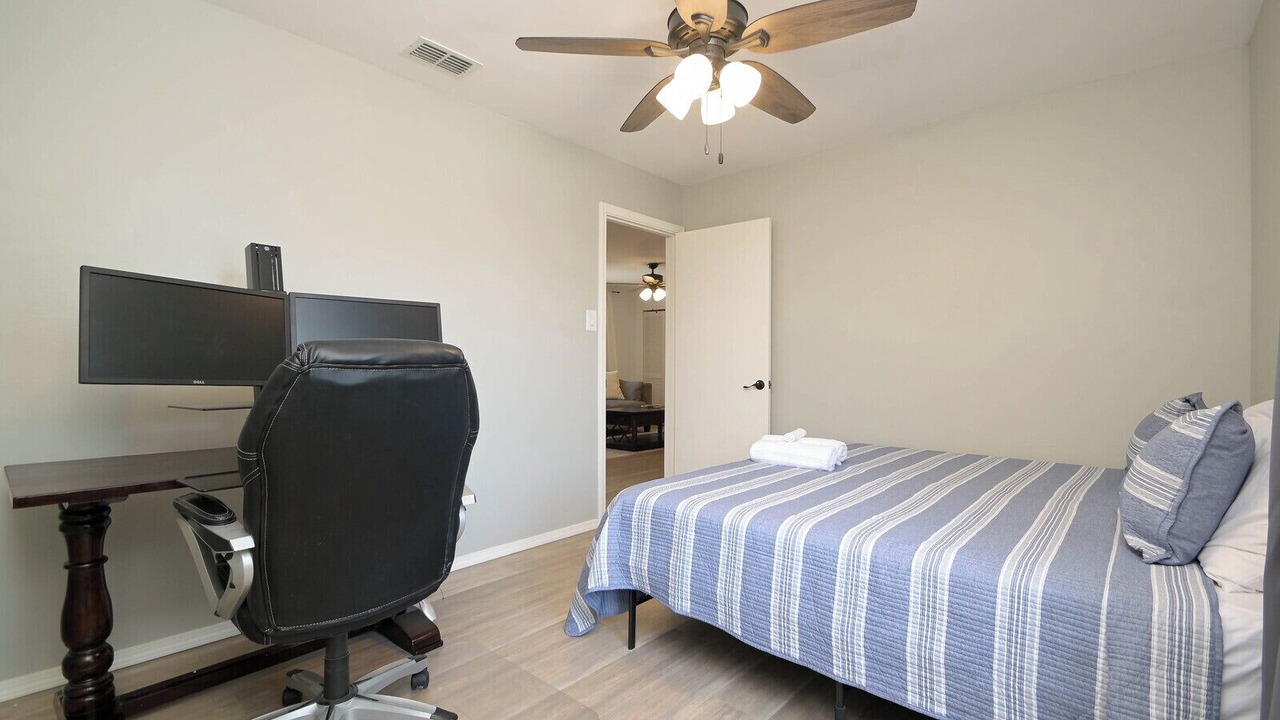 Photo of Bedroom in North San Antonio - SAT