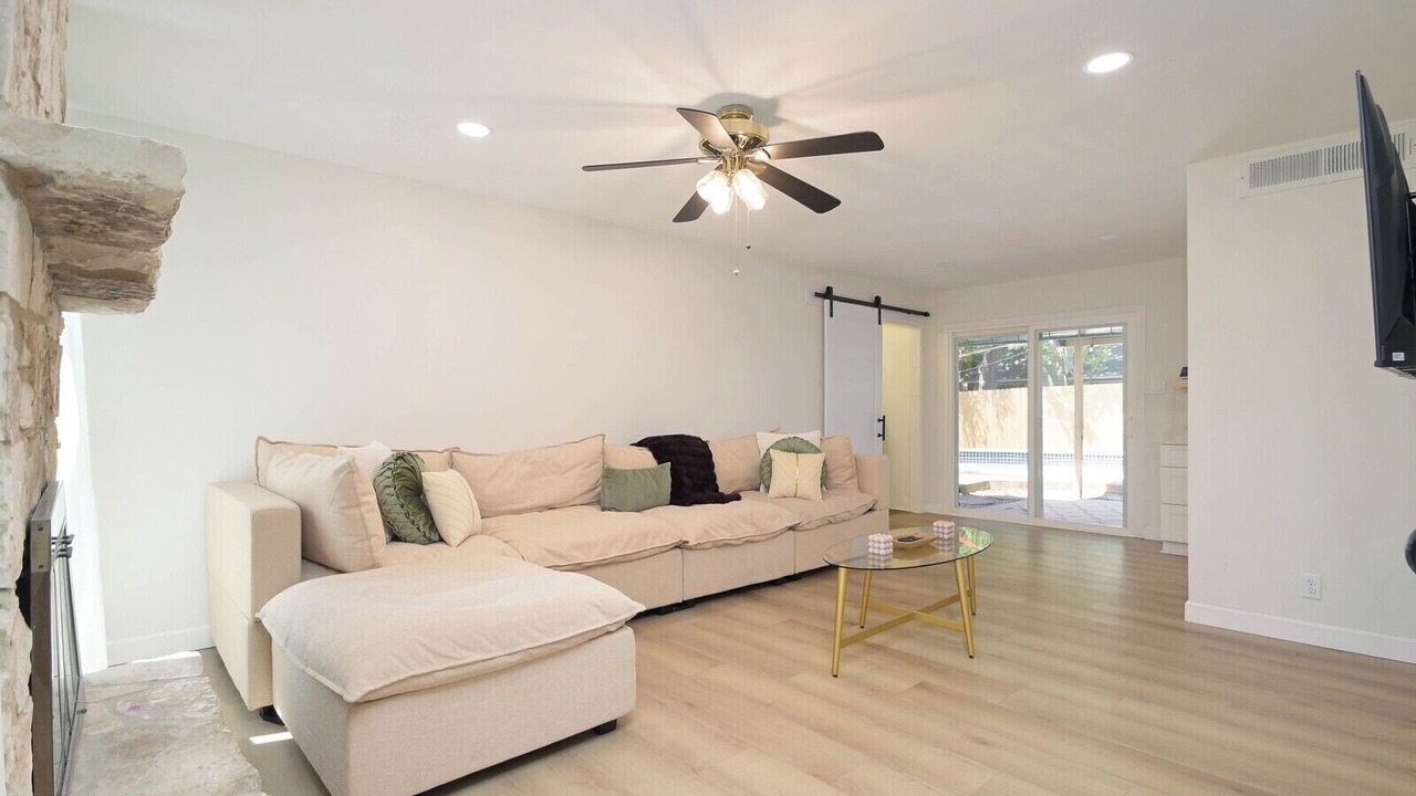 Photo of Livingroom in North San Antonio - SAT