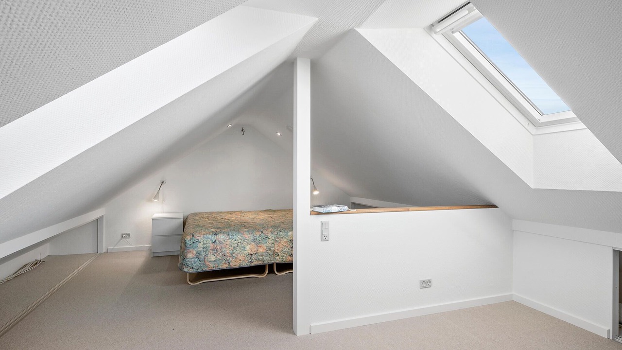 Photo of Others in Mesinge