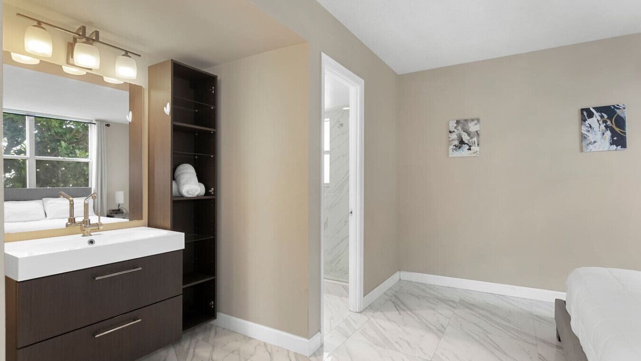 Photo of Bedroom in Bay Harbor Islands