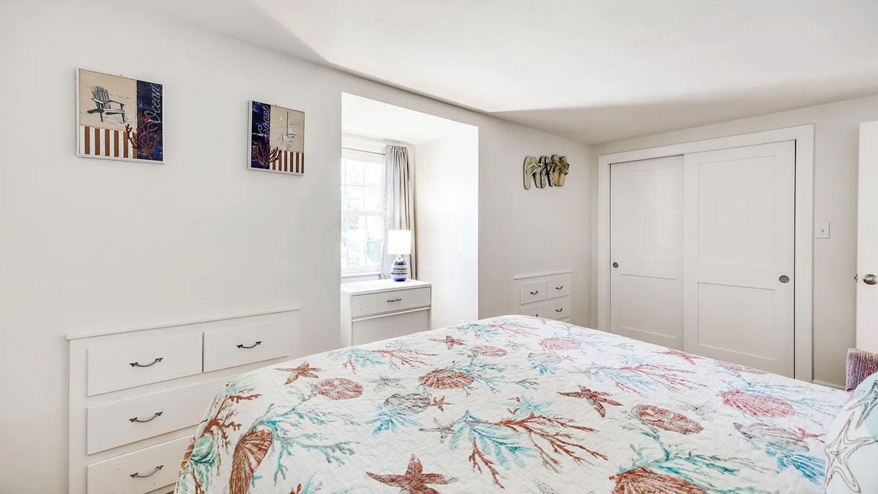 Photo of Bedroom in Falmouth Heights