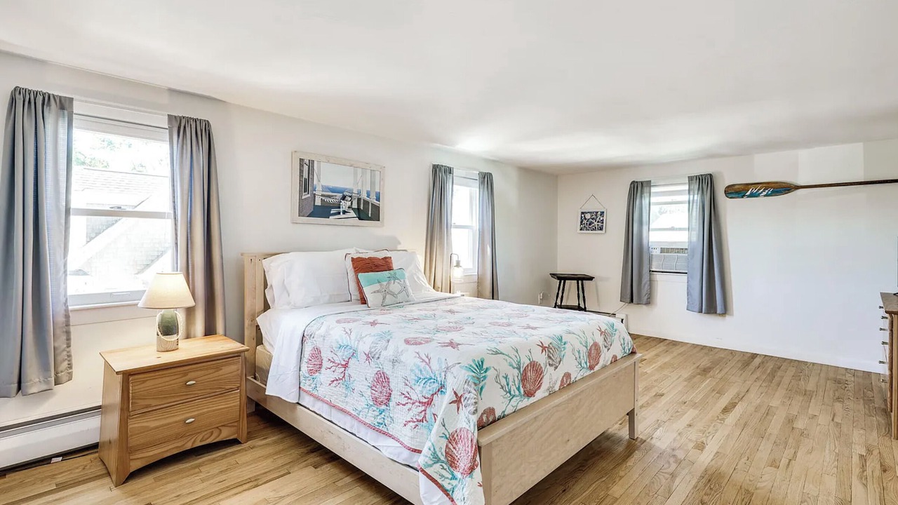 Photo of Bedroom in Falmouth Heights