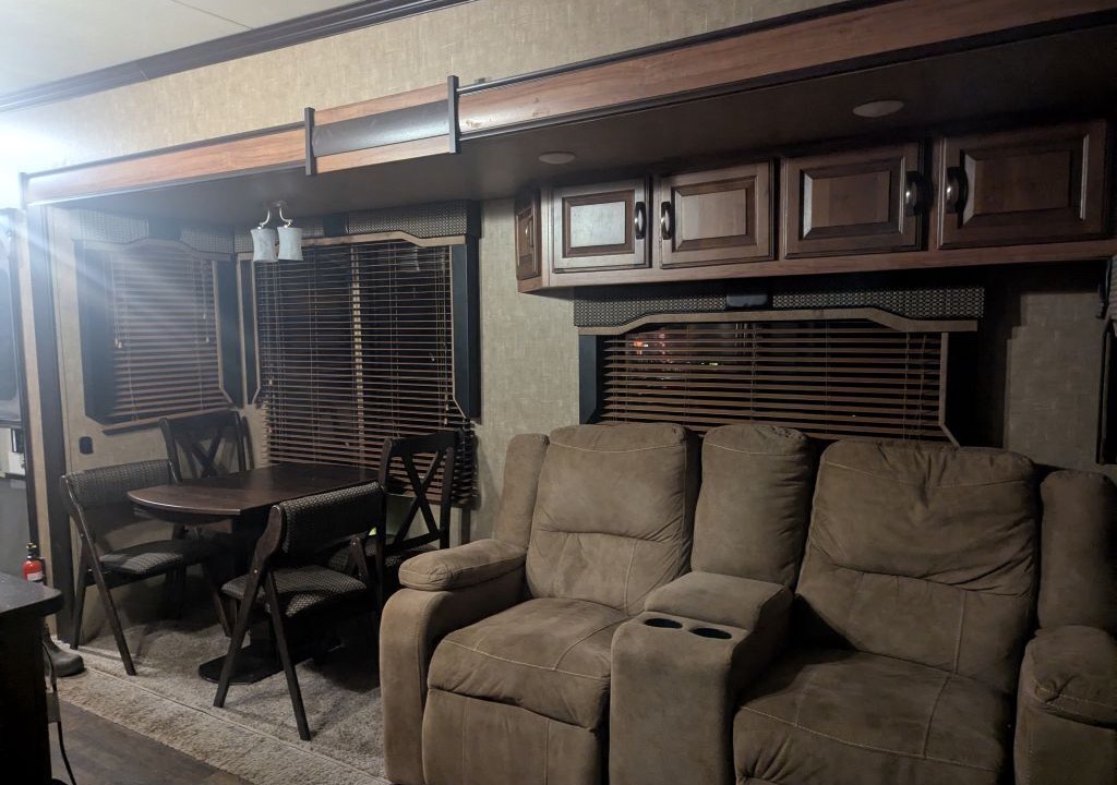 Photo of Livingroom in Anderson County