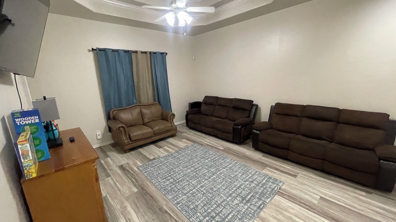 Photo of Livingroom in Oklahoma City