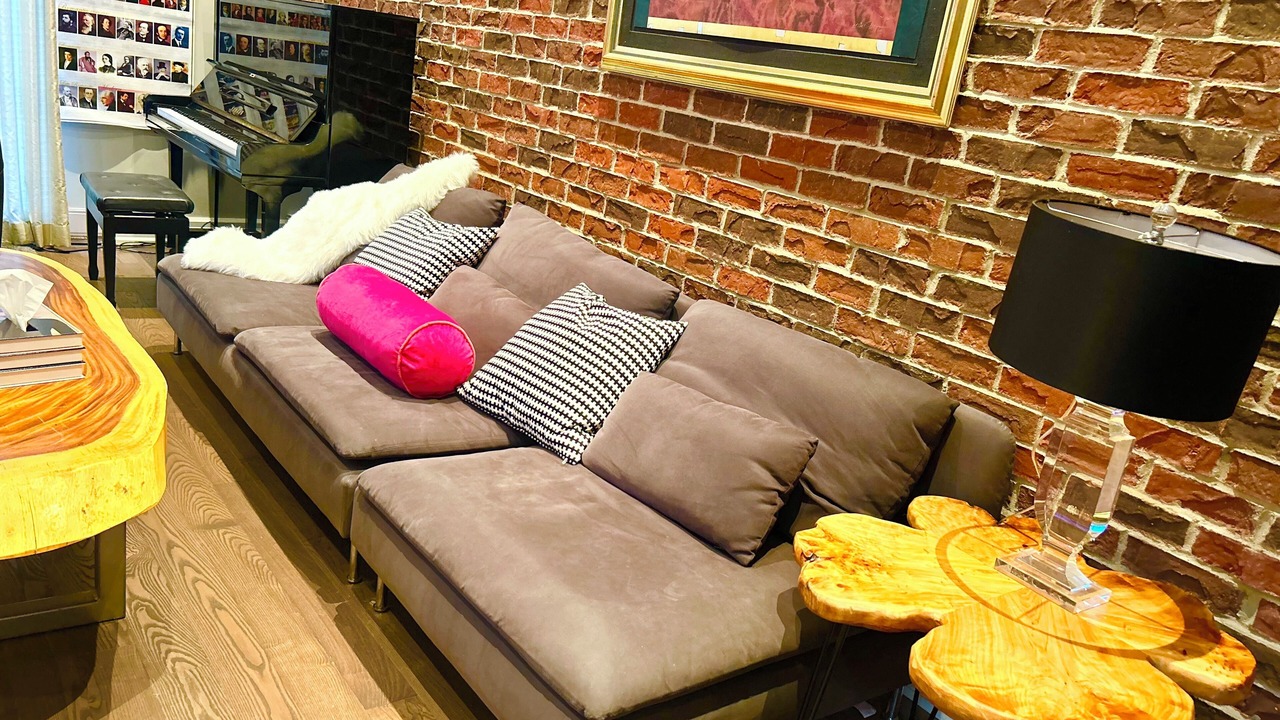 Photo of Livingroom in Mount Pleasant West