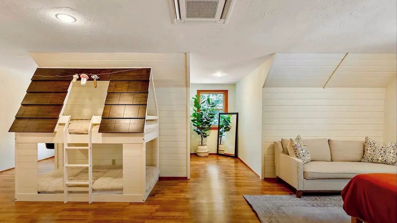 Photo of Bedroom in Ashland