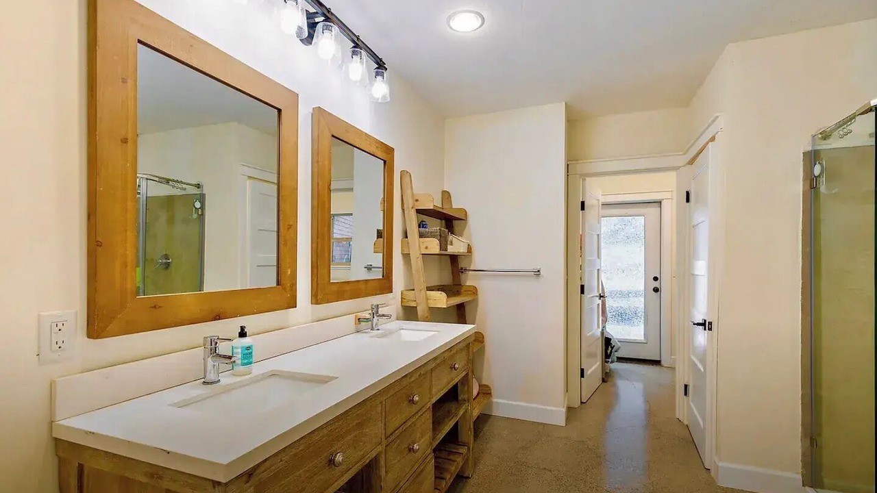 Photo of Bathroom in Ashland