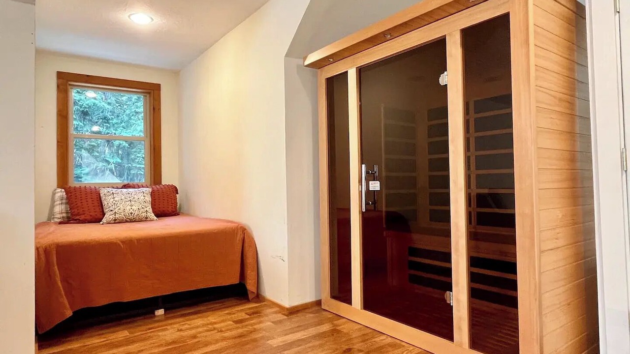 Photo of Bedroom in Ashland