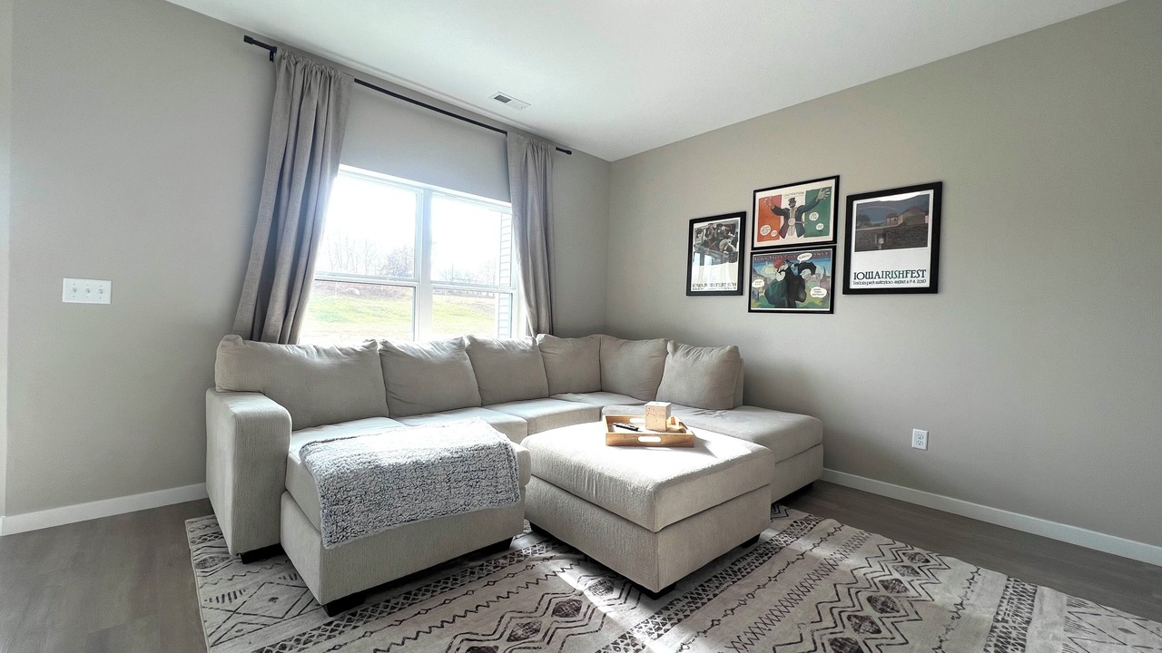 Photo of Livingroom in Cedar Falls