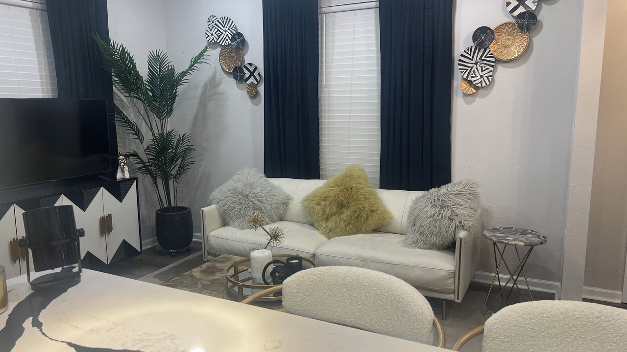 Photo of Livingroom in South Central Houston