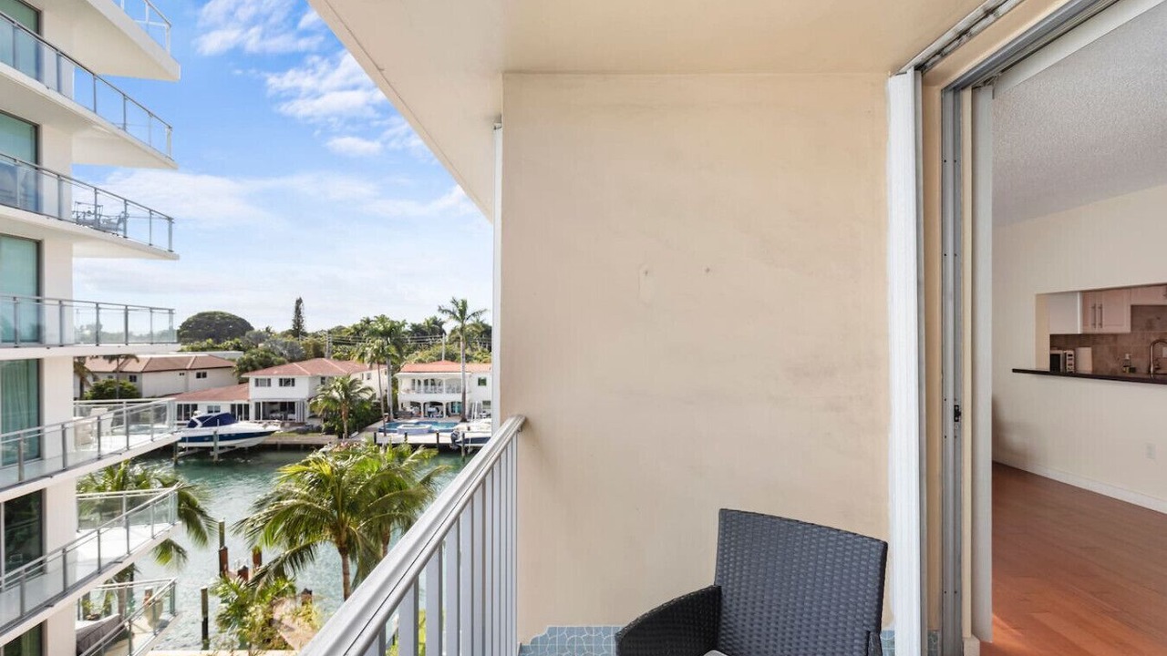Photo of Outdoor in Bay Harbor Islands
