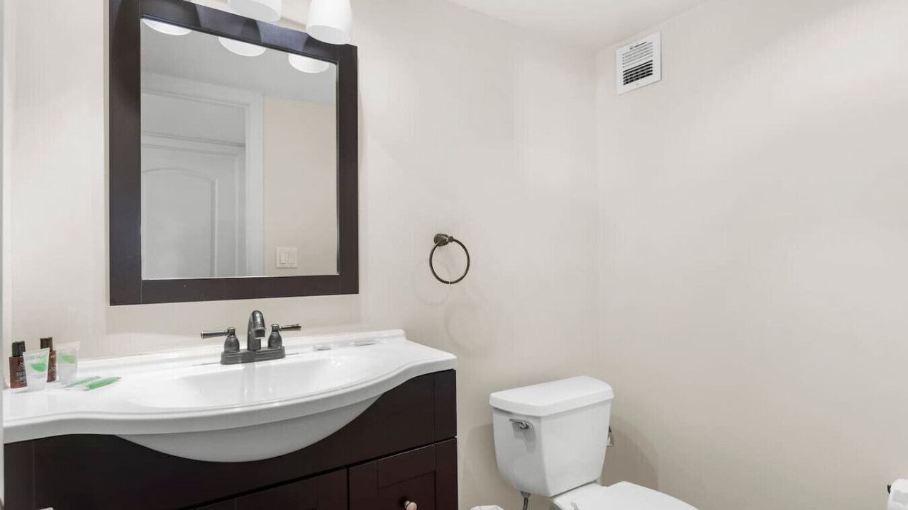 Photo of Bathroom in Bay Harbor Islands