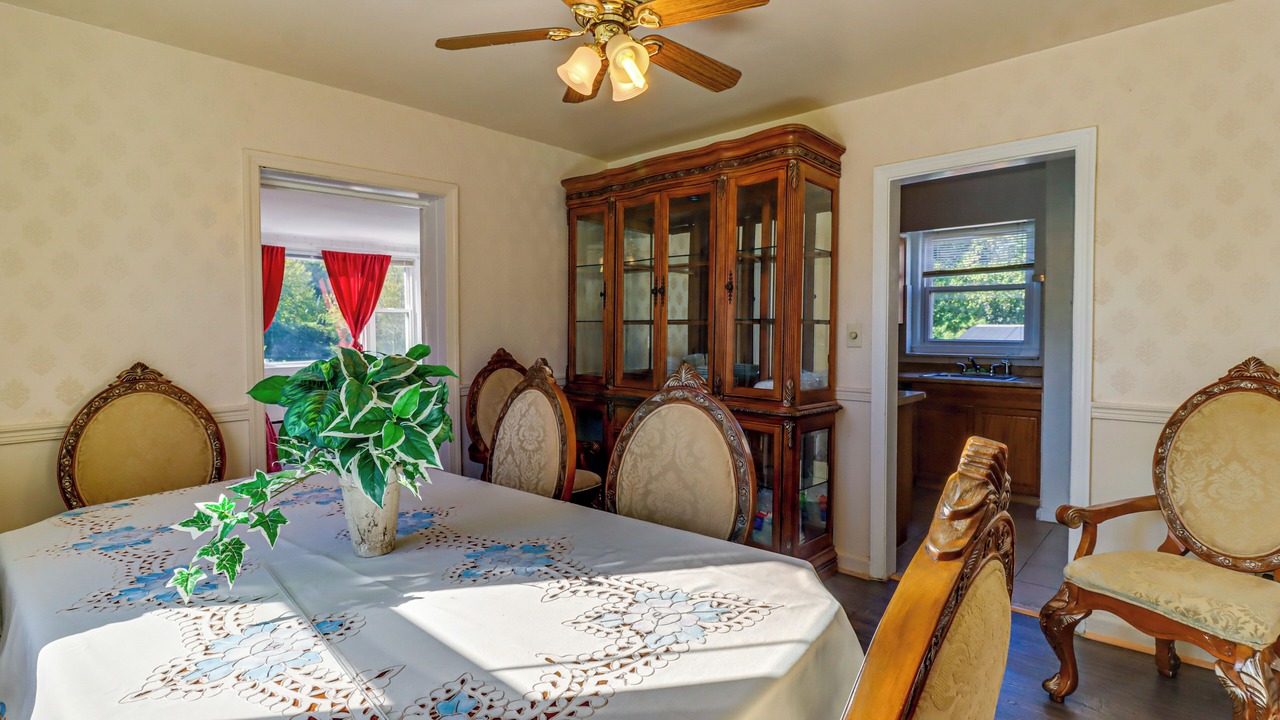 Photo of Bedroom in Wheaton-Glenmont