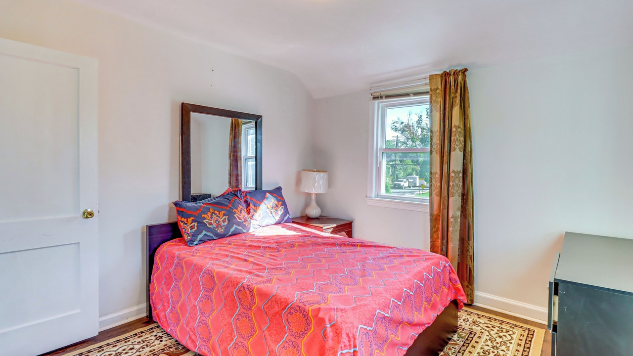 Photo of Bedroom in Wheaton-Glenmont