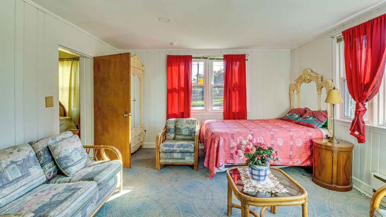 Photo of Bedroom in Wheaton-Glenmont