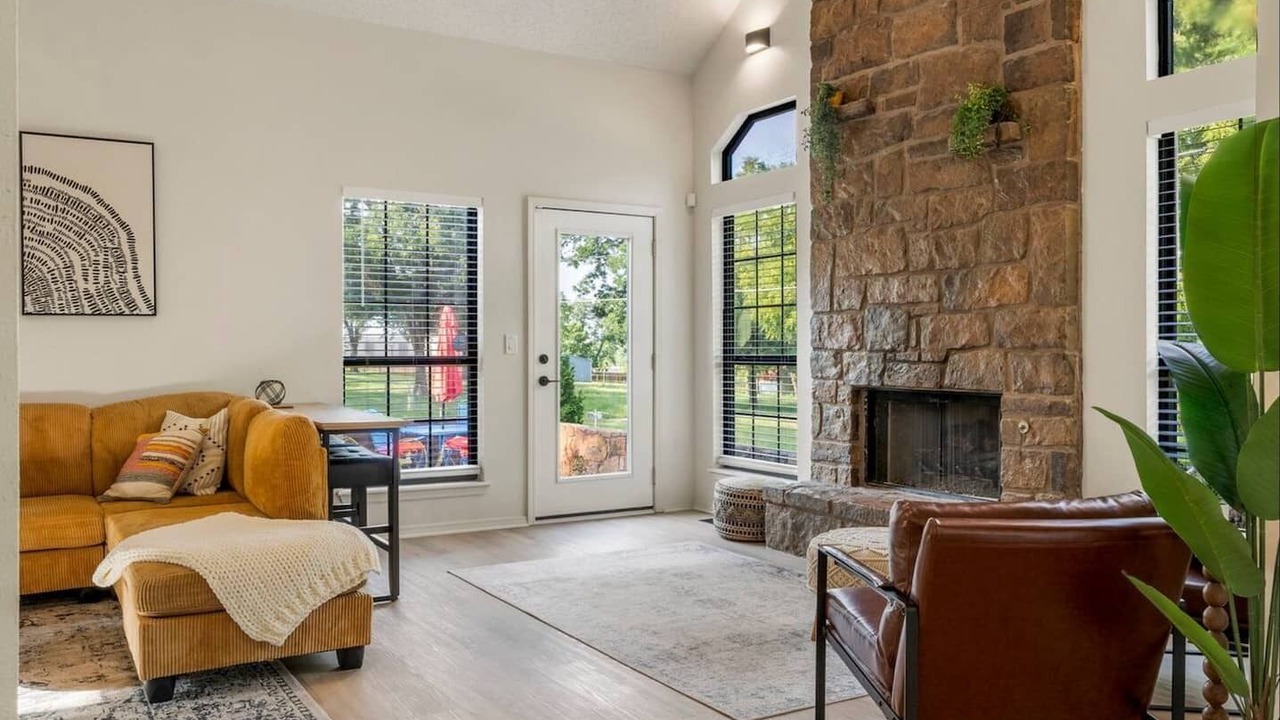 Photo of Livingroom in Tulsa