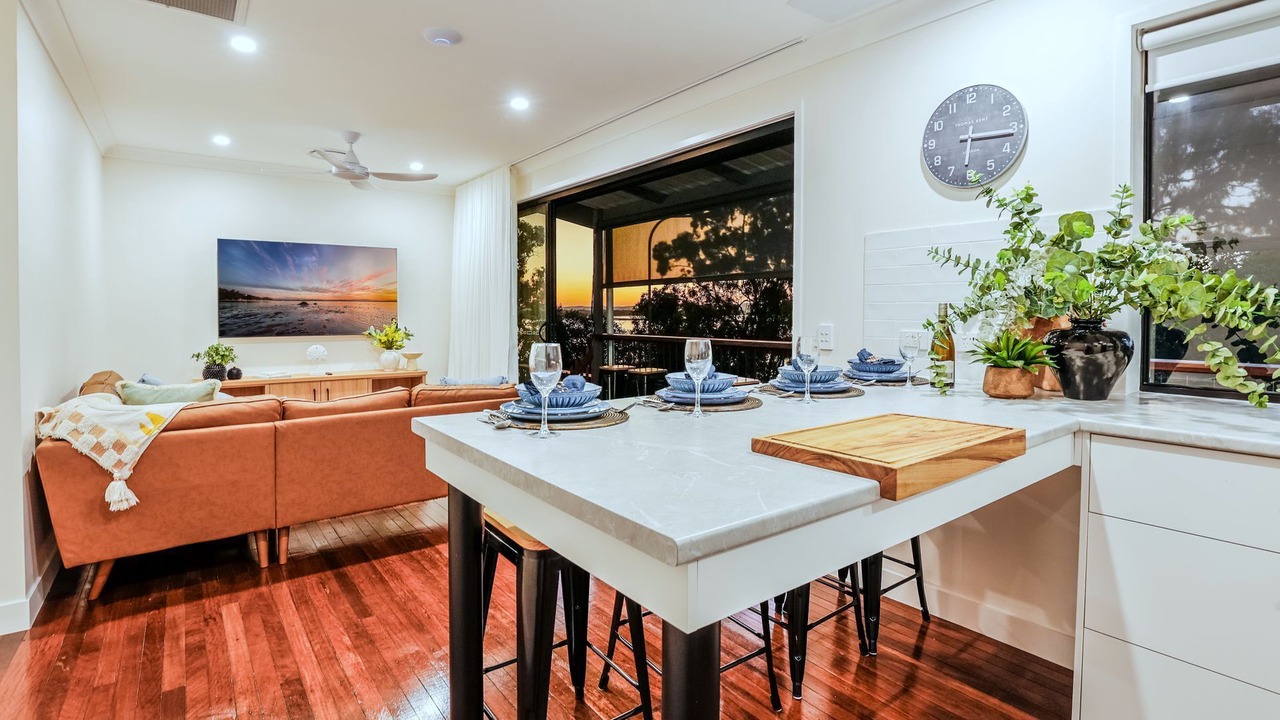 Photo of Others in Seventeen Seventy