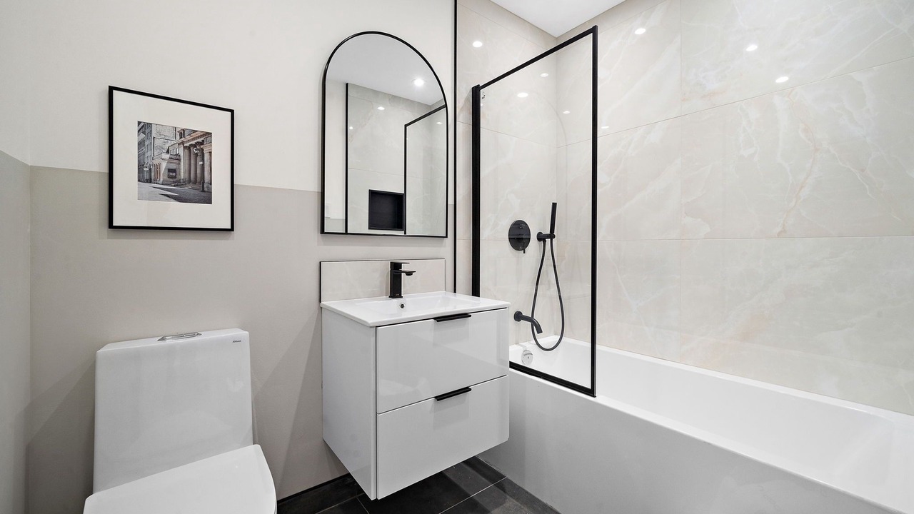 Photo of Bathroom in Chinatown